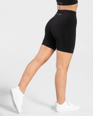 Black Women Teveo True Shorts | KUP-3818