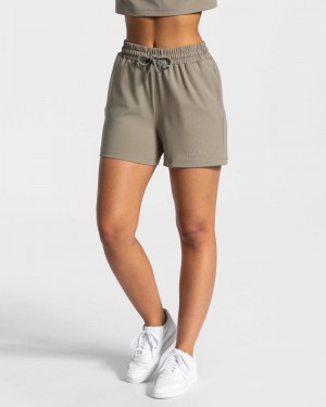 Khaki Women Teveo Charming Oversized Shorts | EOC-0438