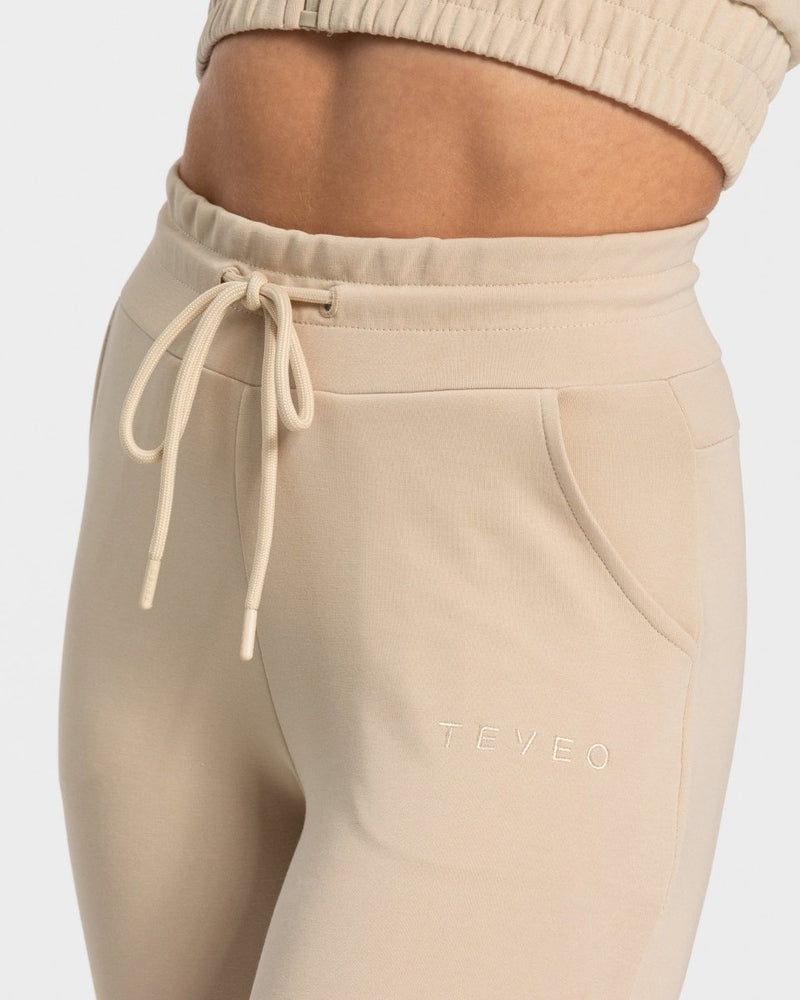 Beige Women Teveo Classic Jogger | EAO-6058